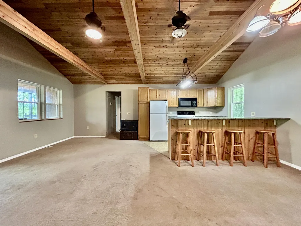 302 Lakeview Avenue Burnside KY 42519