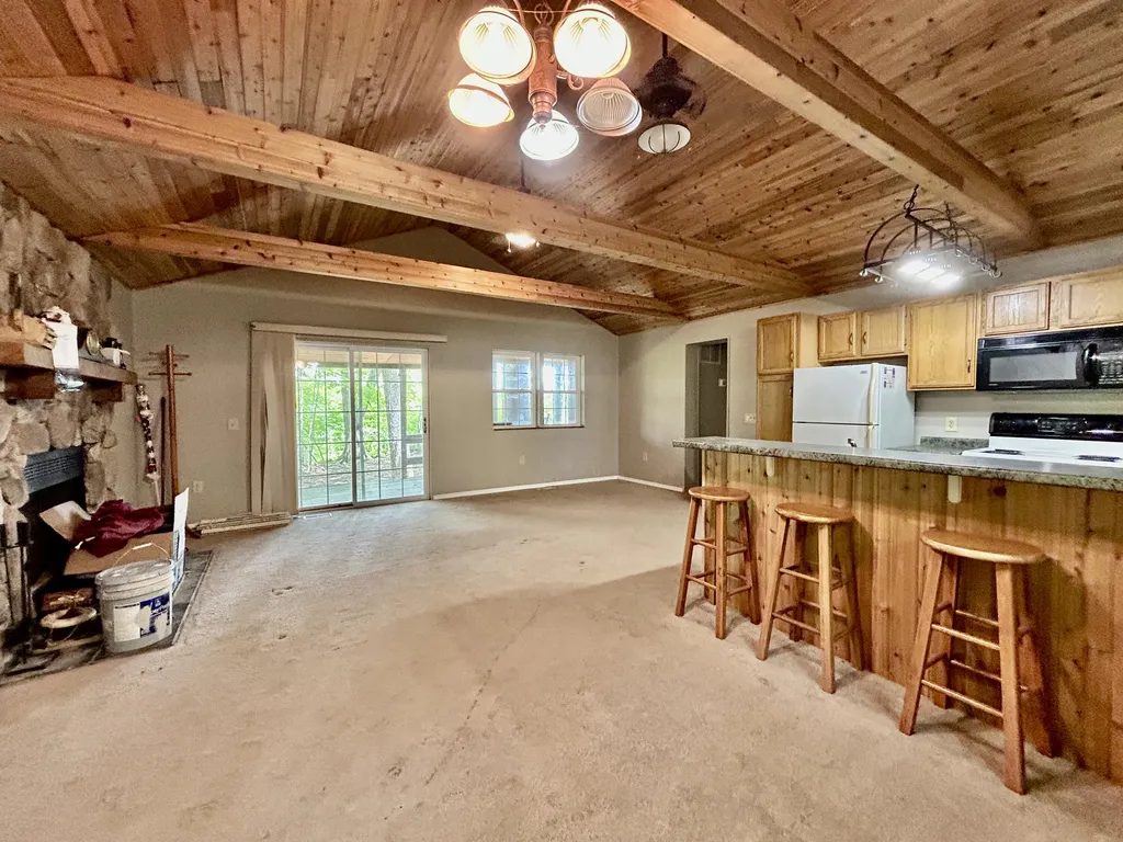 302 Lakeview Avenue Burnside KY 42519