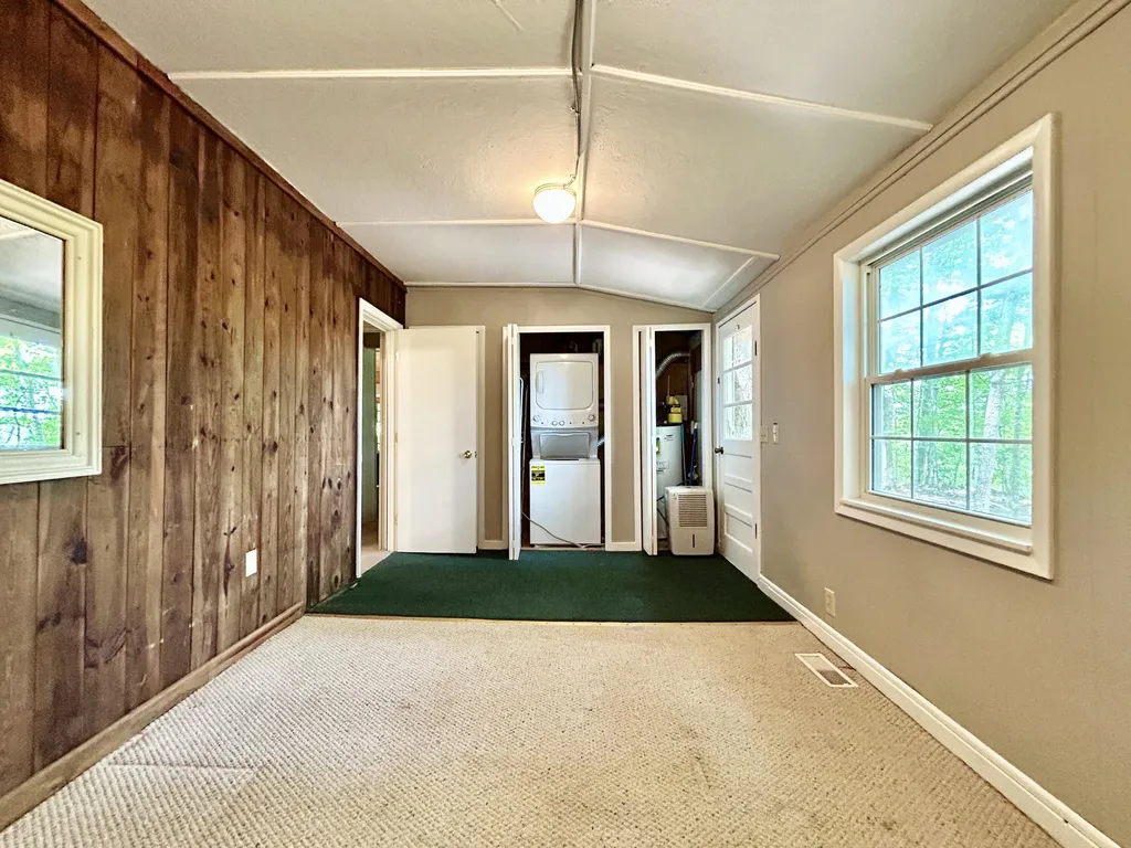 302 Lakeview Avenue Burnside KY 42519