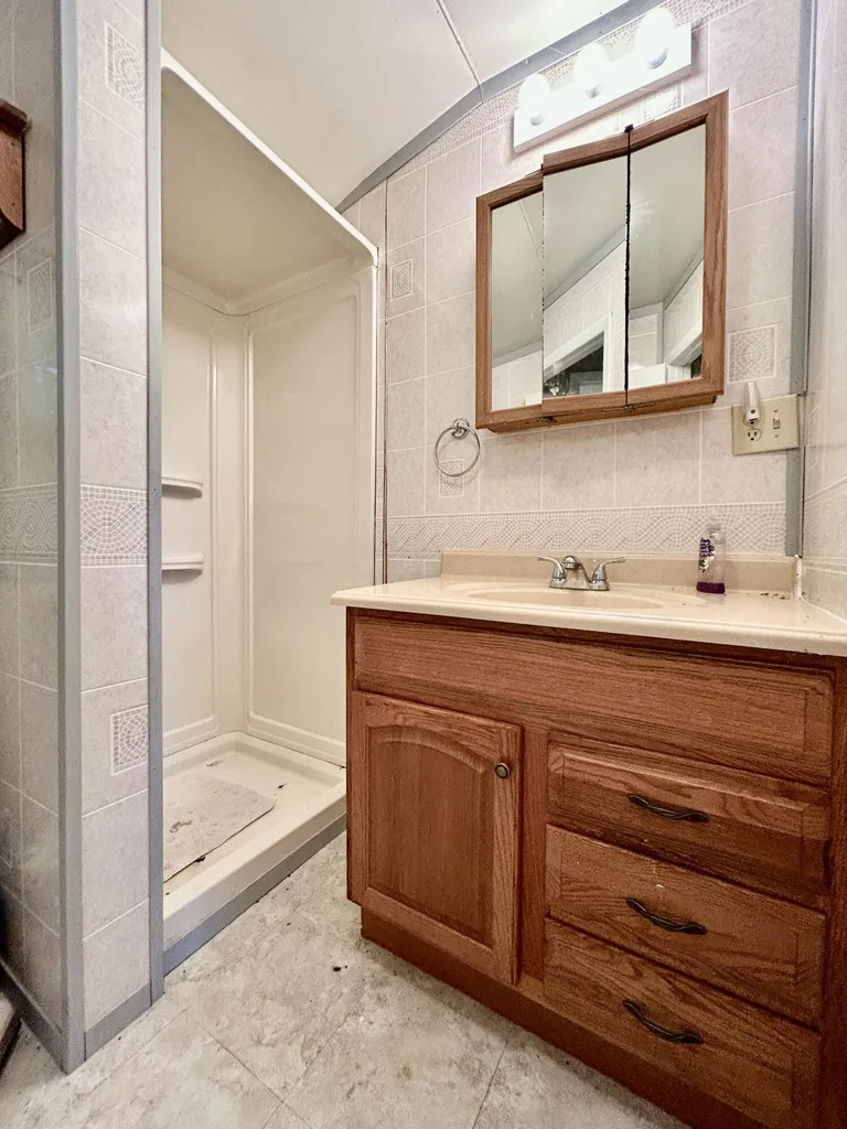 302 Lakeview Avenue Burnside KY 42519