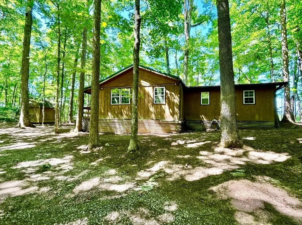 302 Lakeview Avenue Burnside KY 42519