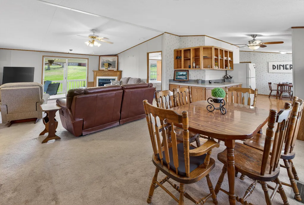 2526 Axel Creek Road Salem KY 42078