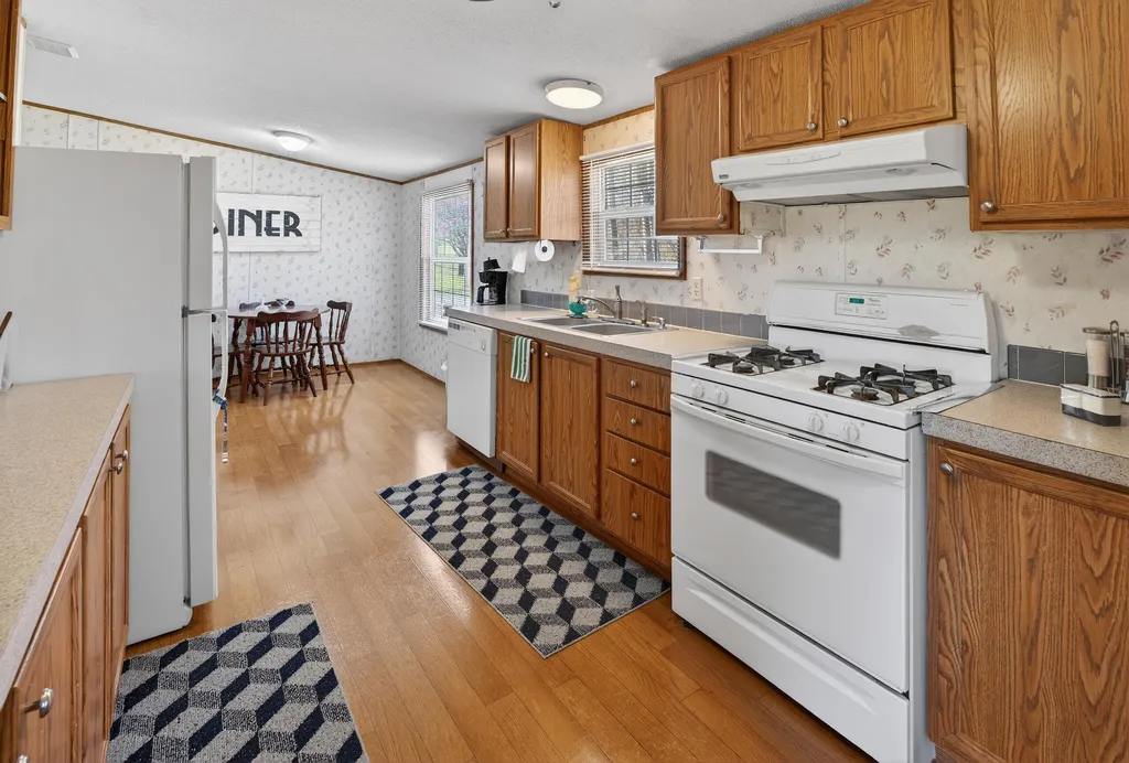 2526 Axel Creek Road Salem KY 42078