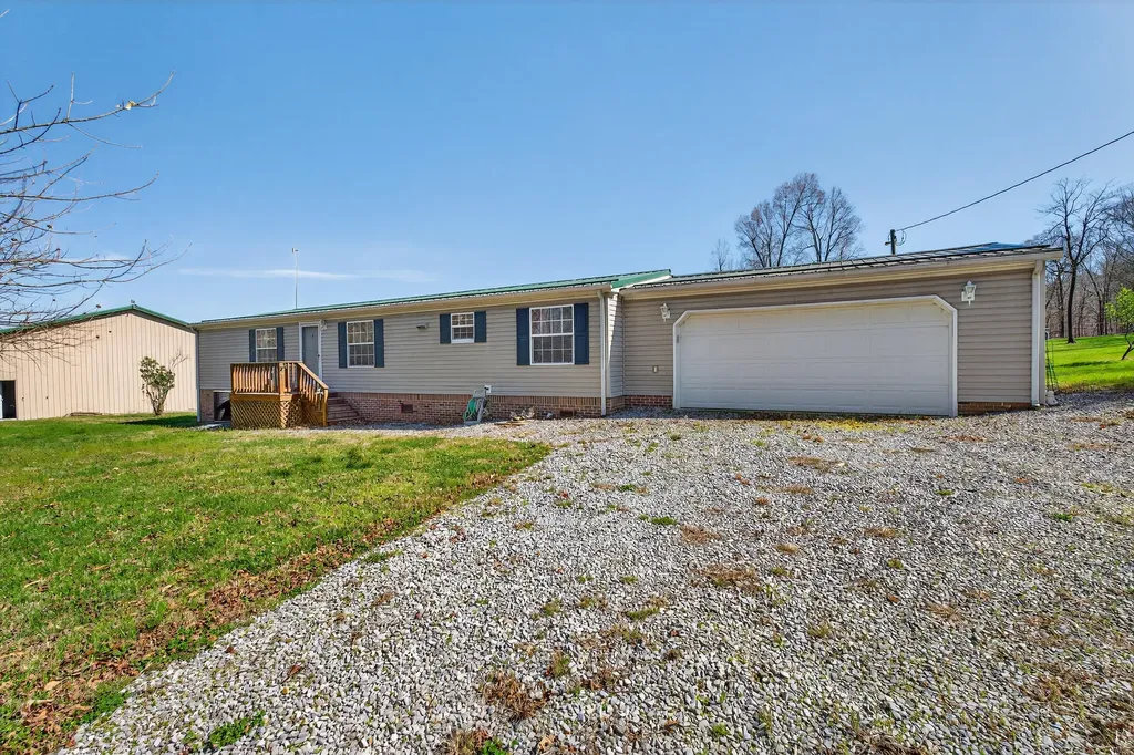 2526 Axel Creek Road Salem KY 42078
