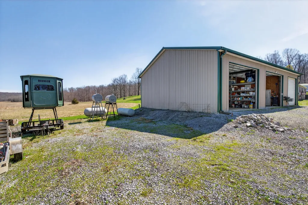 2526 Axel Creek Road Salem KY 42078