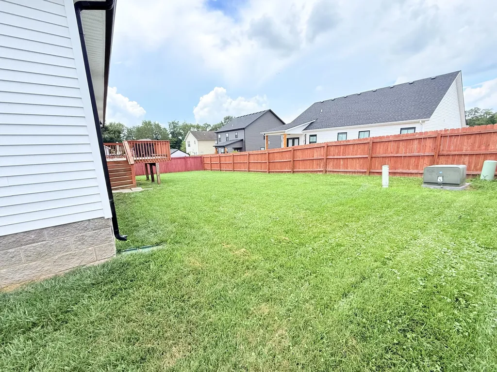 126 Elk Drive Stamping Ground KY 40379