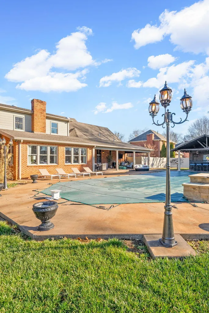 235 Oxford Street Hopkinsville KY 42240