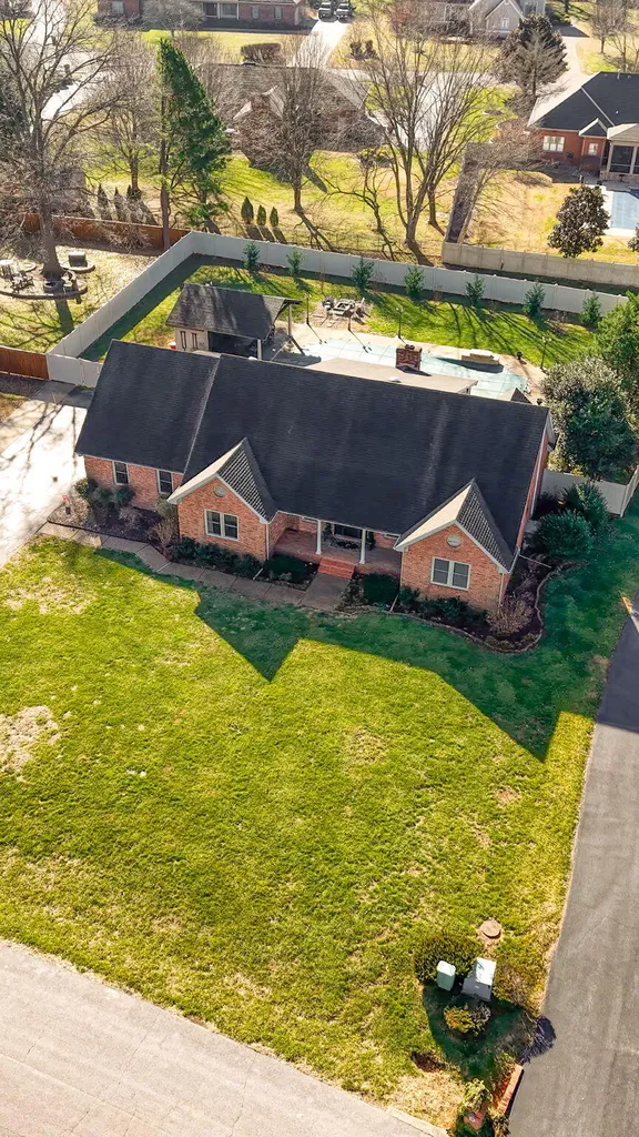 235 Oxford Street Hopkinsville KY 42240