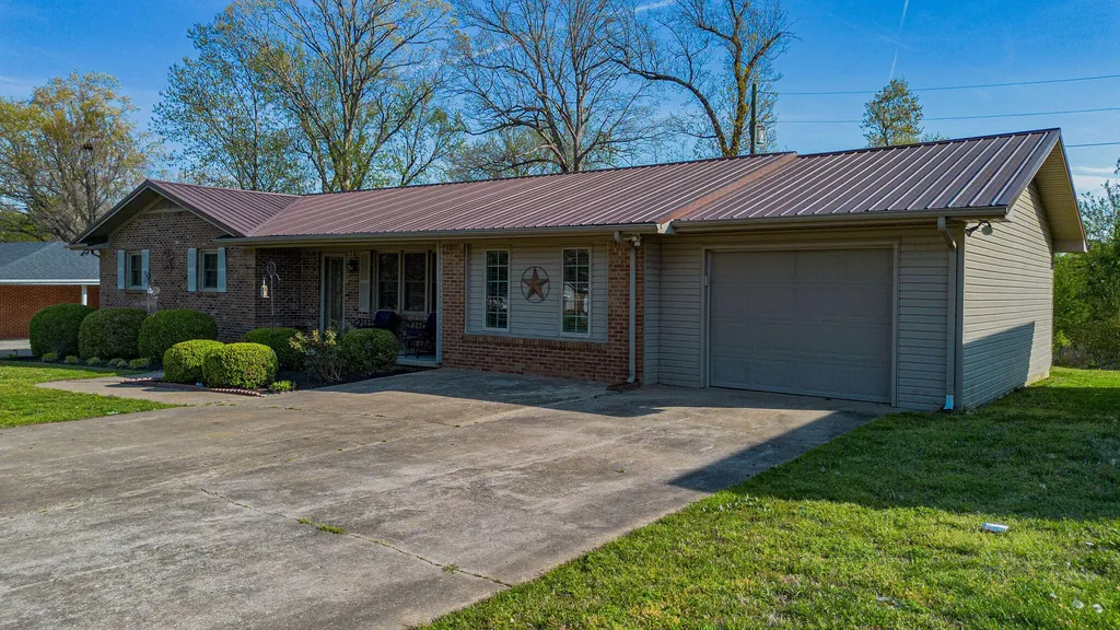 242 Barber Road Clinton KY 42031