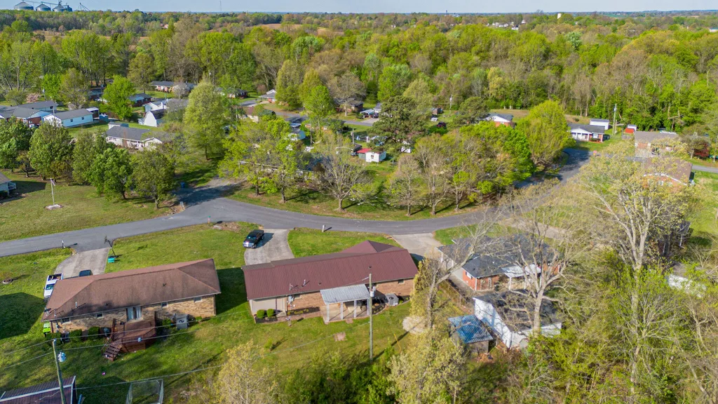242 Barber Road Clinton KY 42031