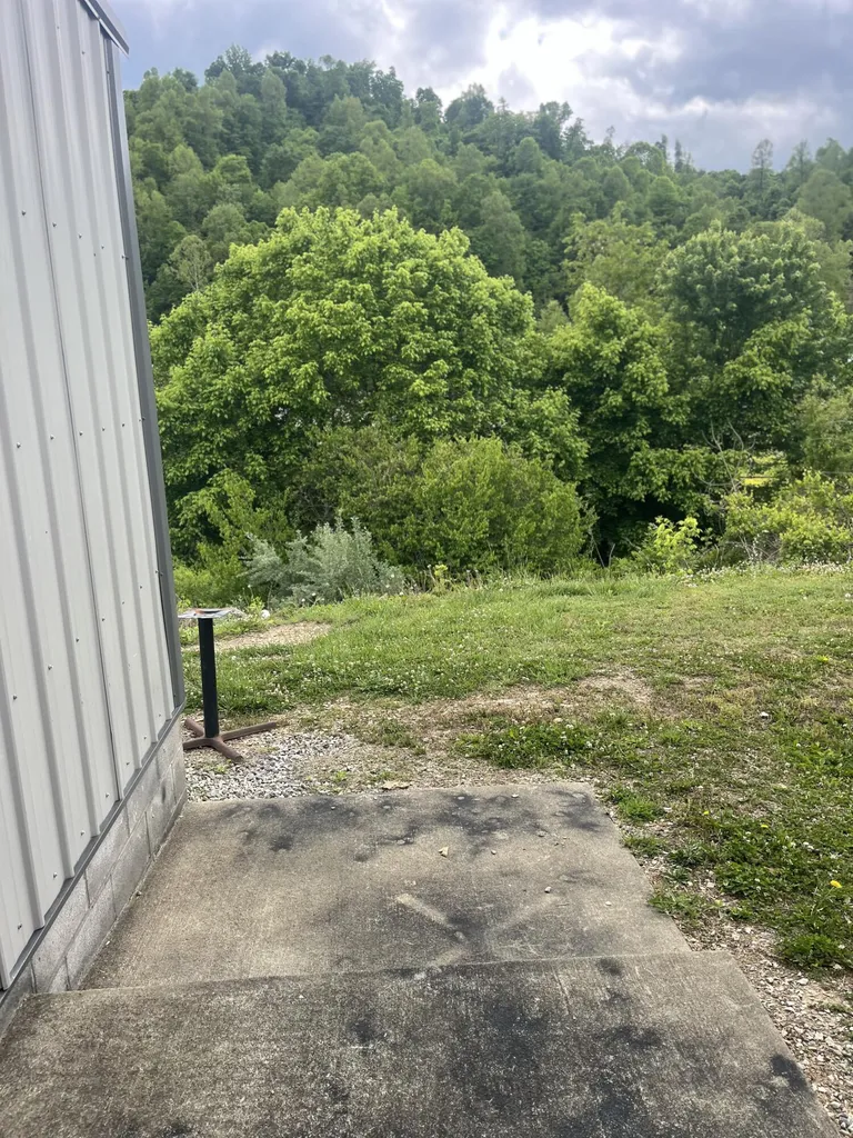 610 Tom Frazier Way Salyersville KY 41465