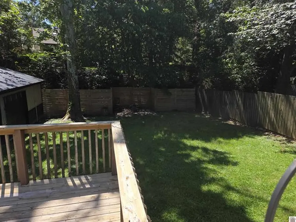 3624 Alameda Drive Paducah KY 42001