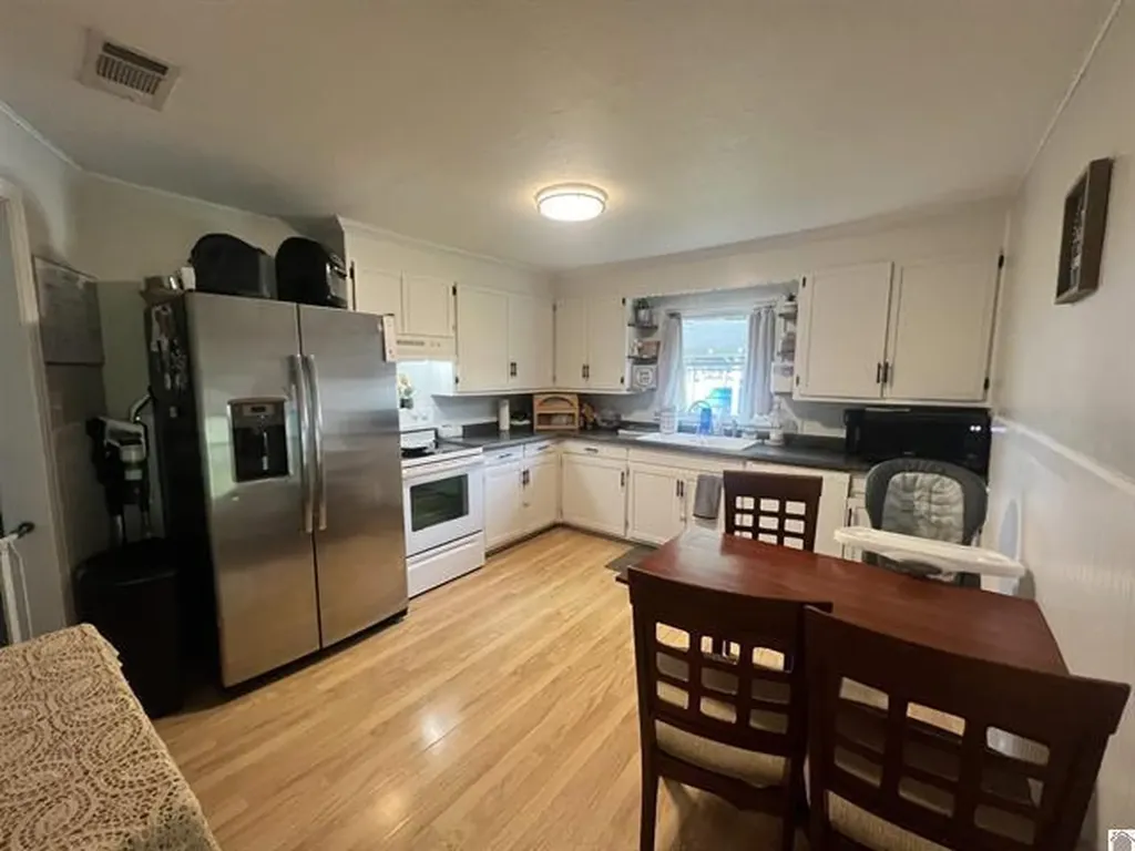 5483 Kentucky 121 Murray KY 42071