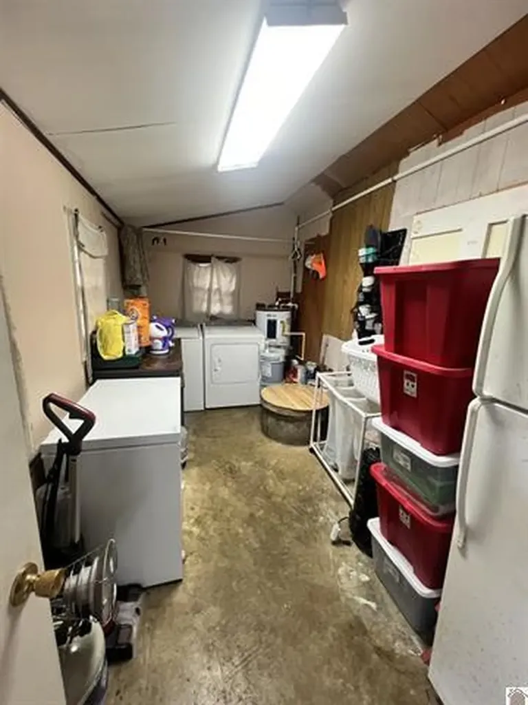 5483 Kentucky 121 Murray KY 42071