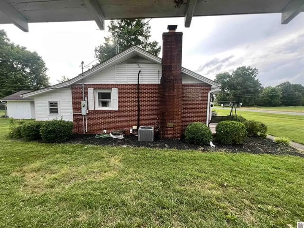 5483 Kentucky 121 Murray KY 42071