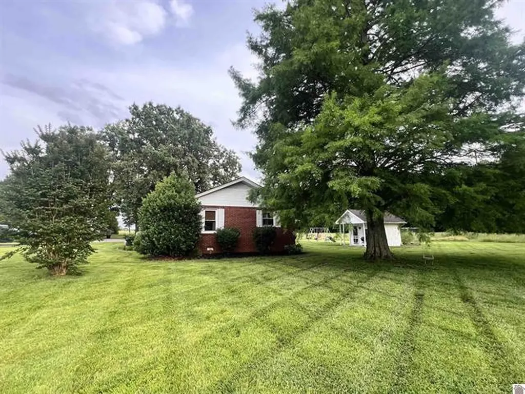 5483 Kentucky 121 Murray KY 42071