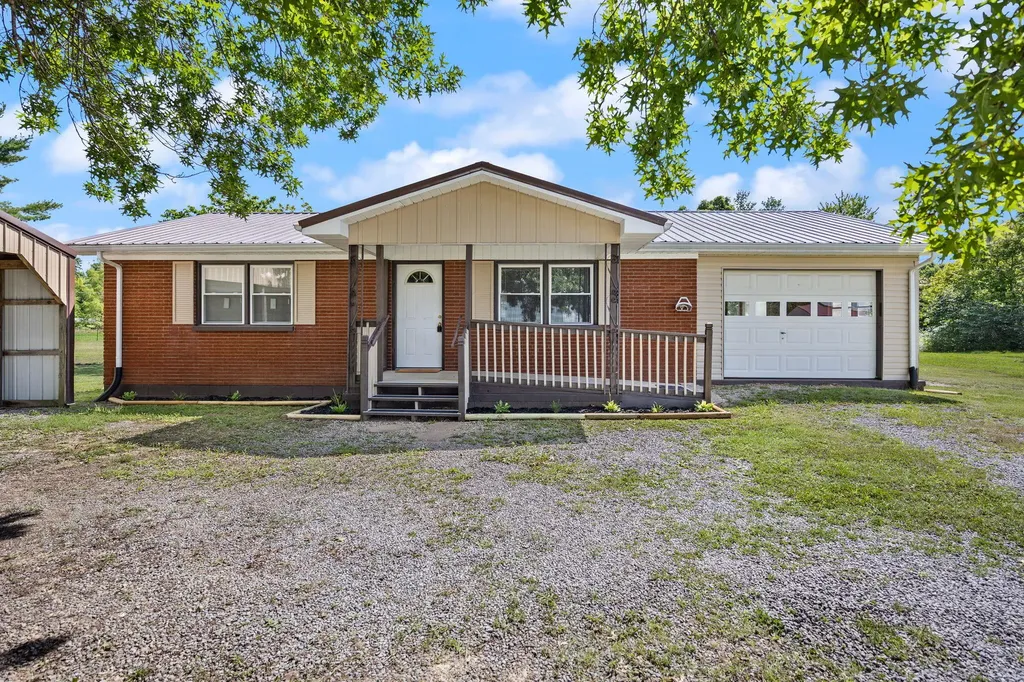 660 Highway 1383 Russell Springs KY 42642