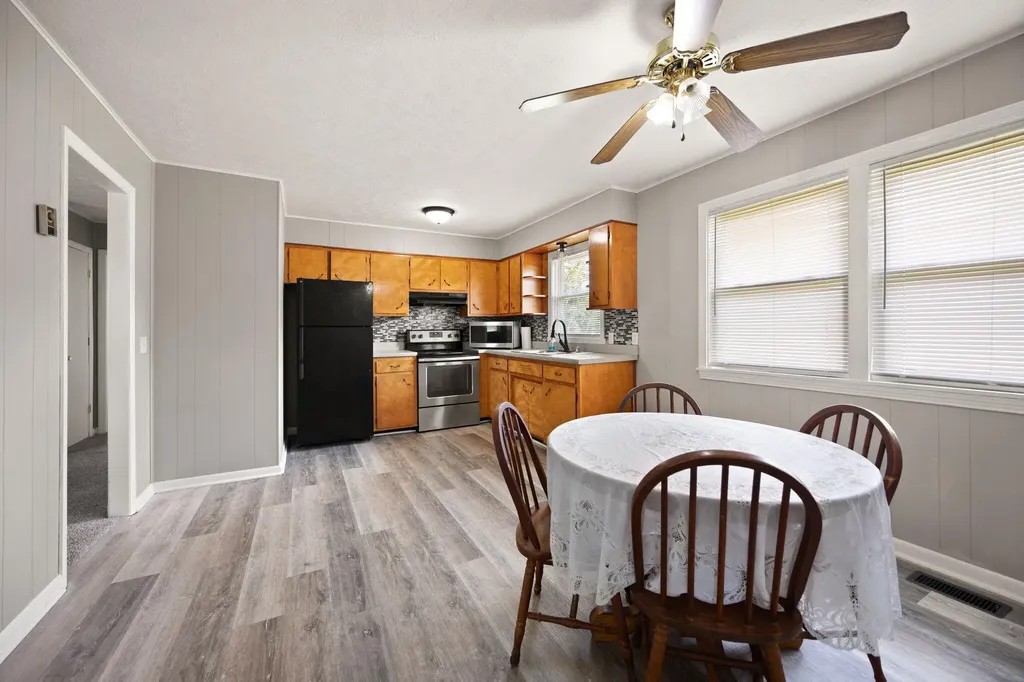660 Highway 1383 Russell Springs KY 42642