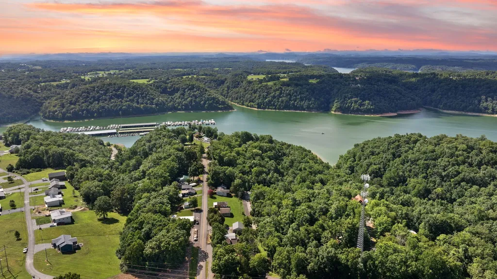 660 Highway 1383 Russell Springs KY 42642