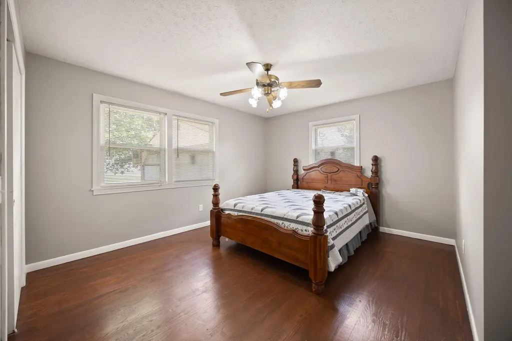 660 Highway 1383 Russell Springs KY 42642