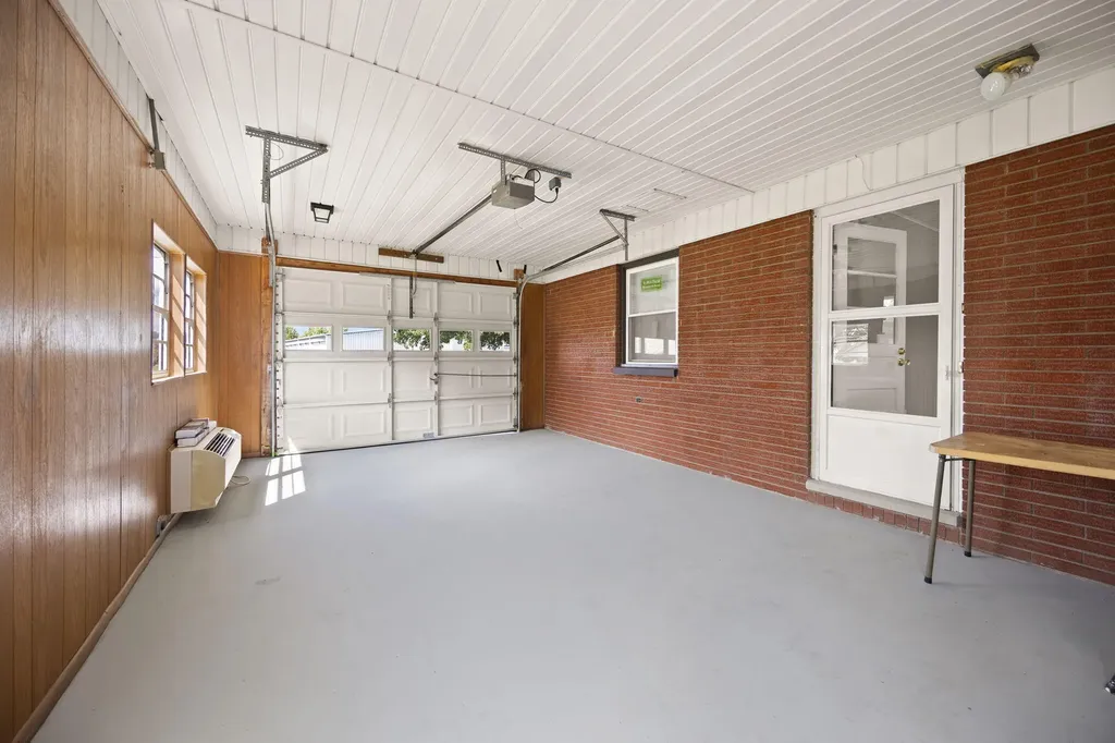 660 Highway 1383 Russell Springs KY 42642