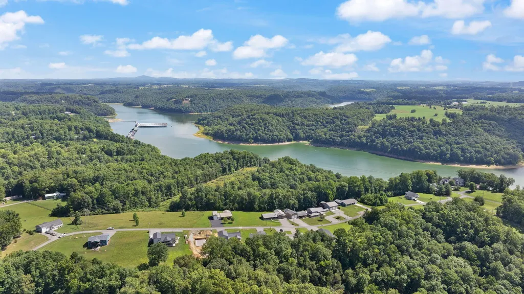660 Highway 1383 Russell Springs KY 42642