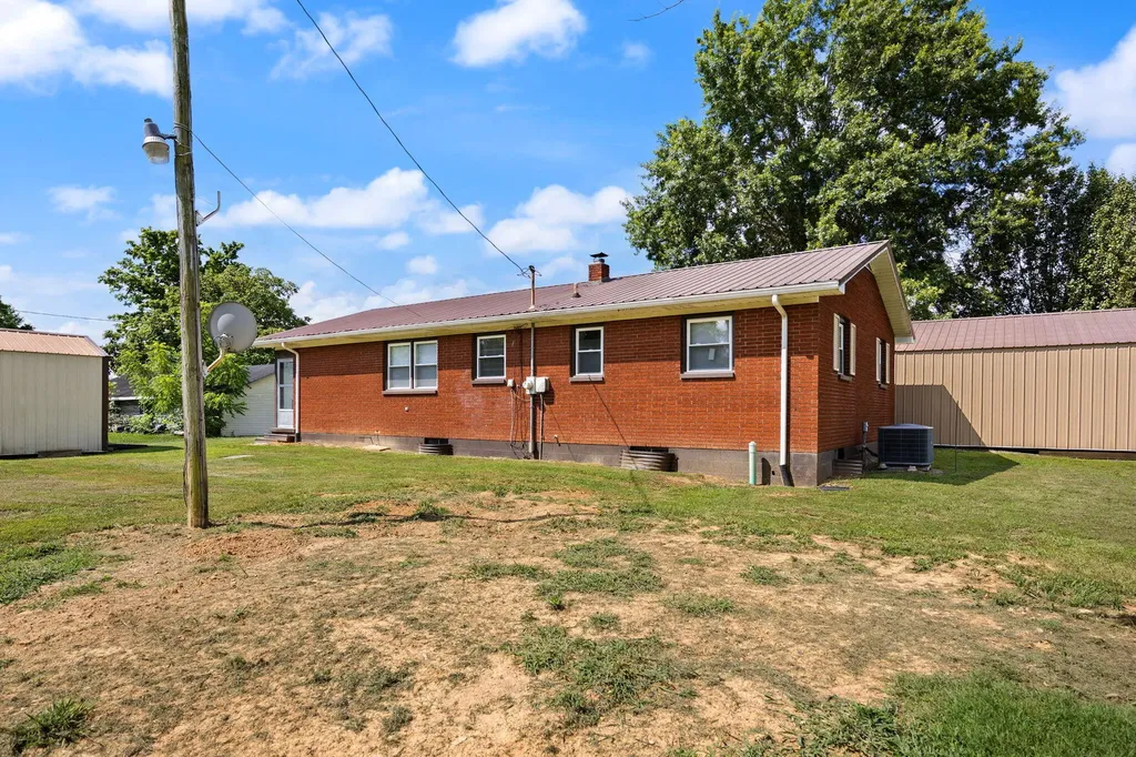660 Highway 1383 Russell Springs KY 42642