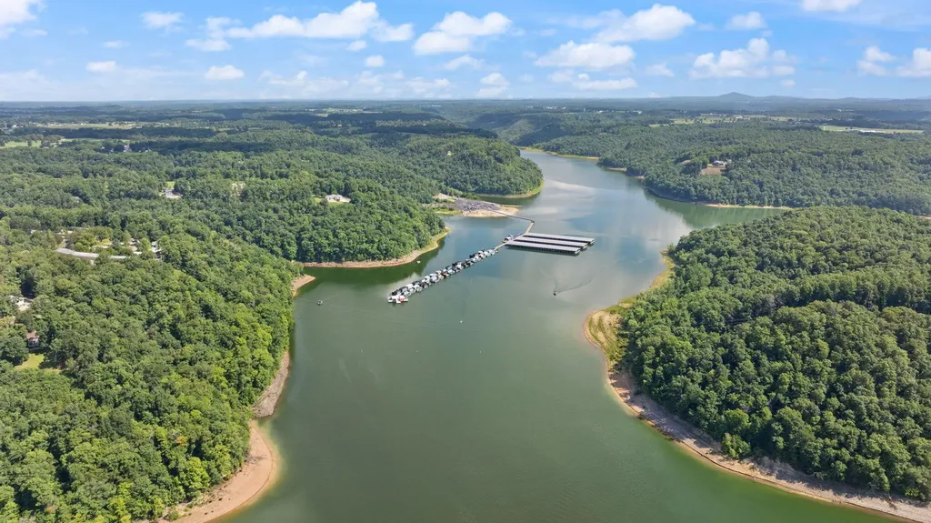 660 Highway 1383 Russell Springs KY 42642