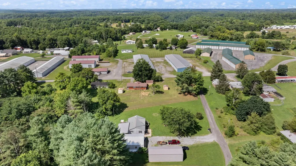 660 Highway 1383 Russell Springs KY 42642