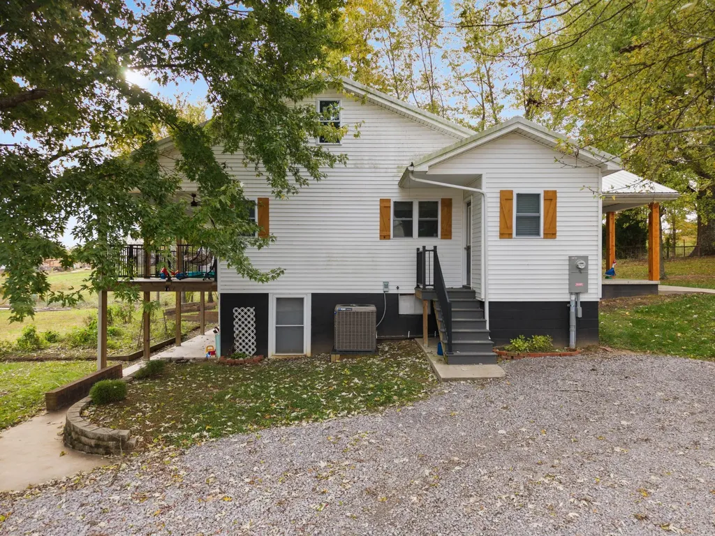 2888 State Route 654 Marion KY 42064