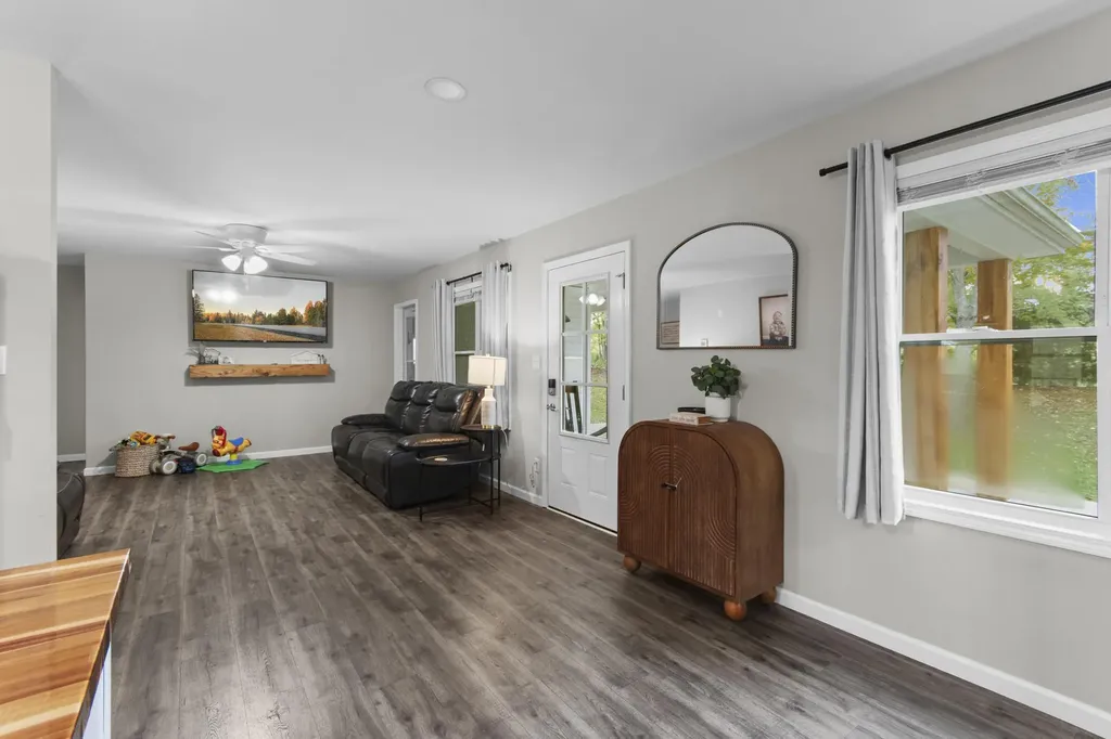 2888 State Route 654 Marion KY 42064