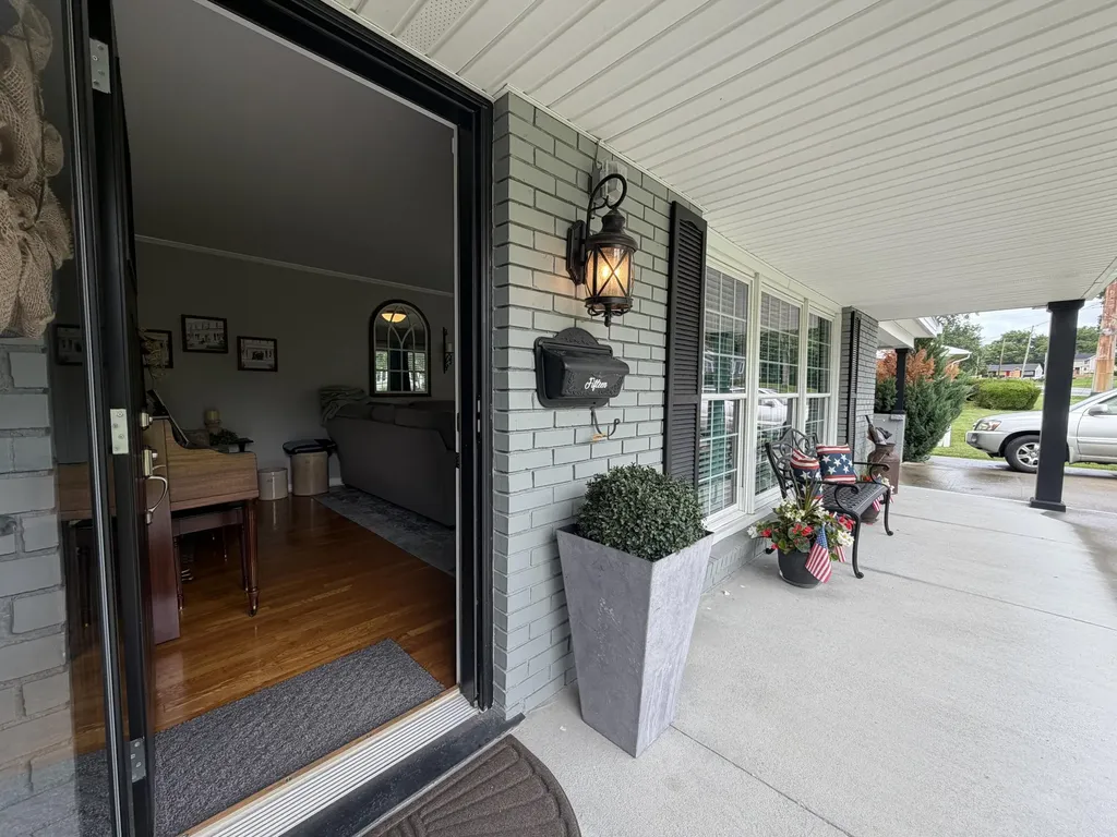 15 Moundale Avenue Winchester KY 40391