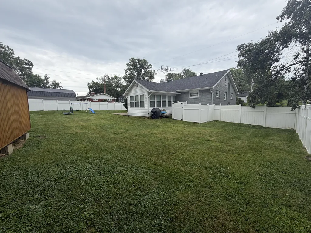 15 Moundale Avenue Winchester KY 40391