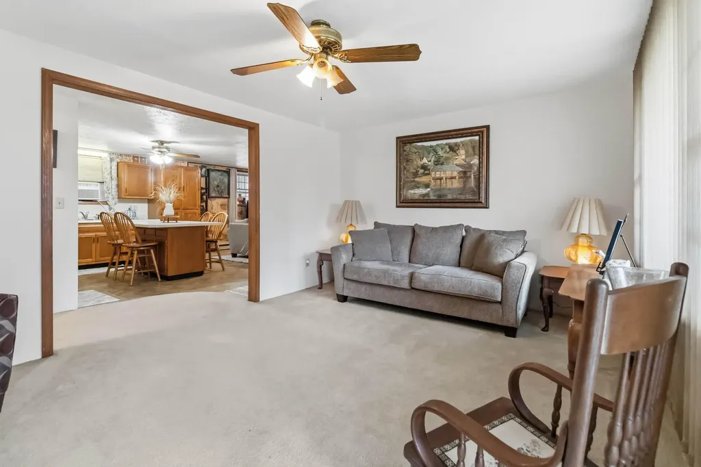 3065 Oak Hill Road Bethelridge KY 42516