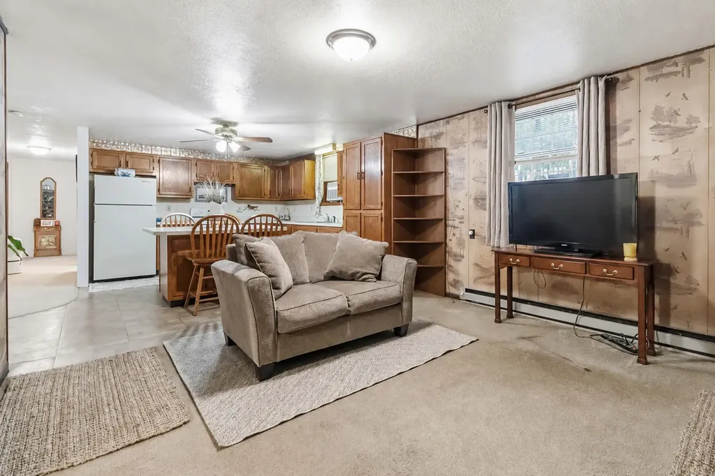 3065 Oak Hill Road Bethelridge KY 42516