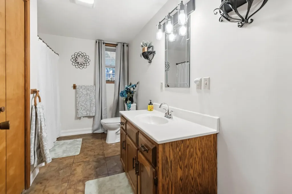 3065 Oak Hill Road Bethelridge KY 42516