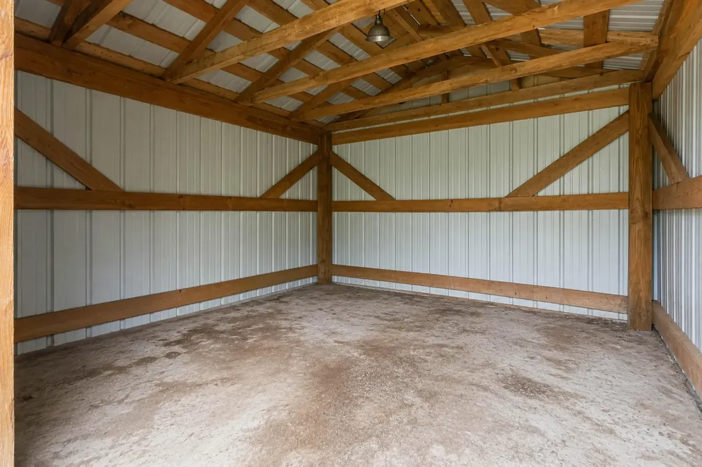 3065 Oak Hill Road Bethelridge KY 42516