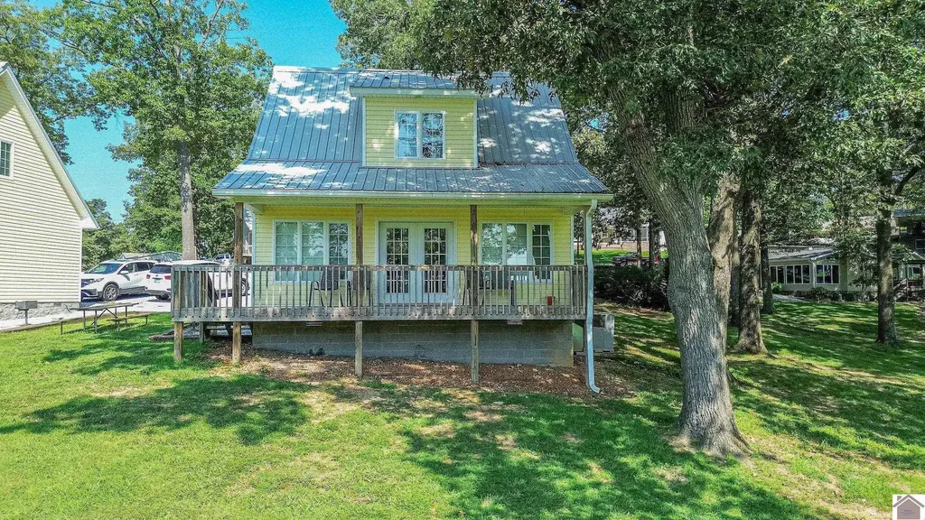10 Captain Lane Gilbertsville KY 42044