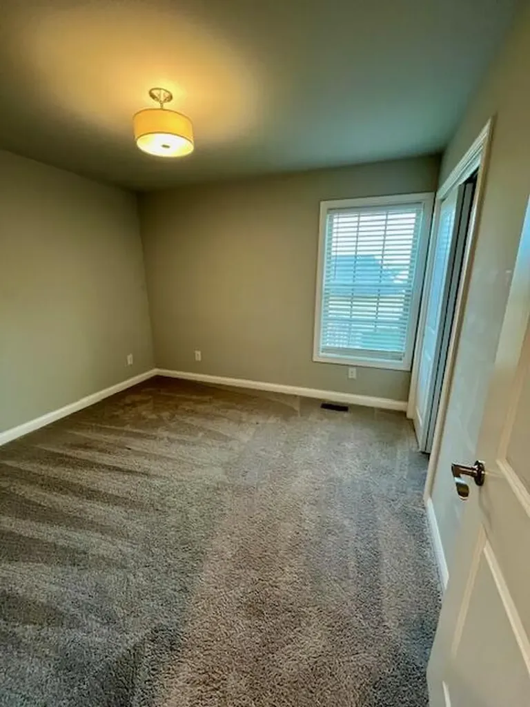 2833 Cherry Blossom Way Lexington KY 40511