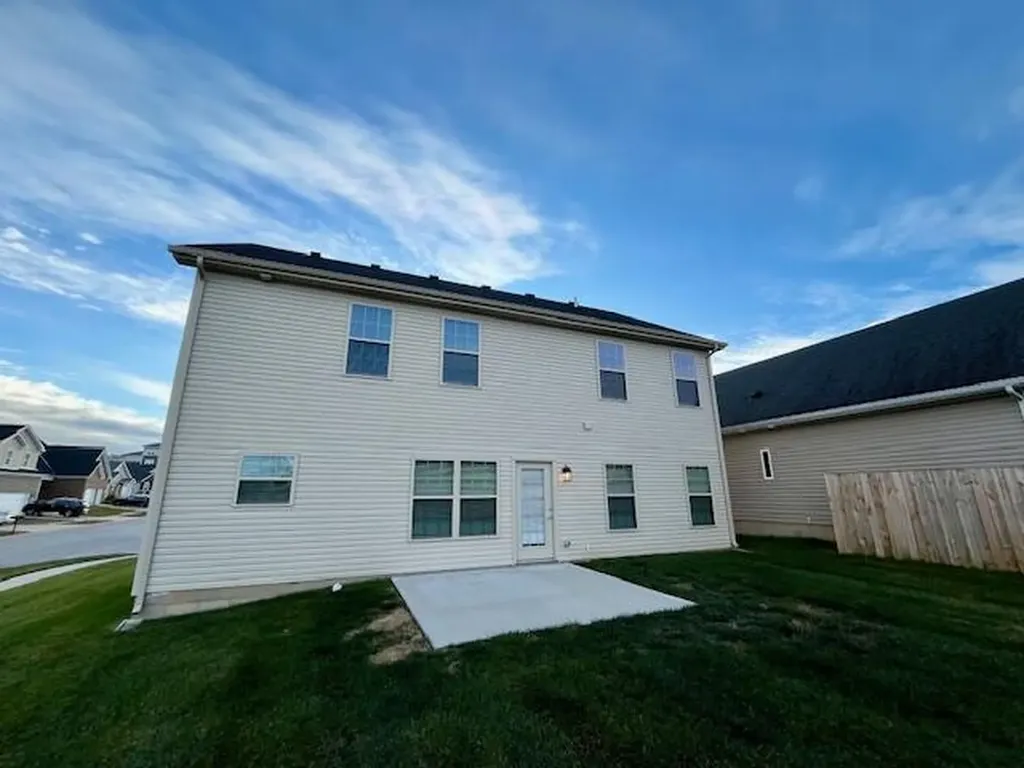 2833 Cherry Blossom Way Lexington KY 40511