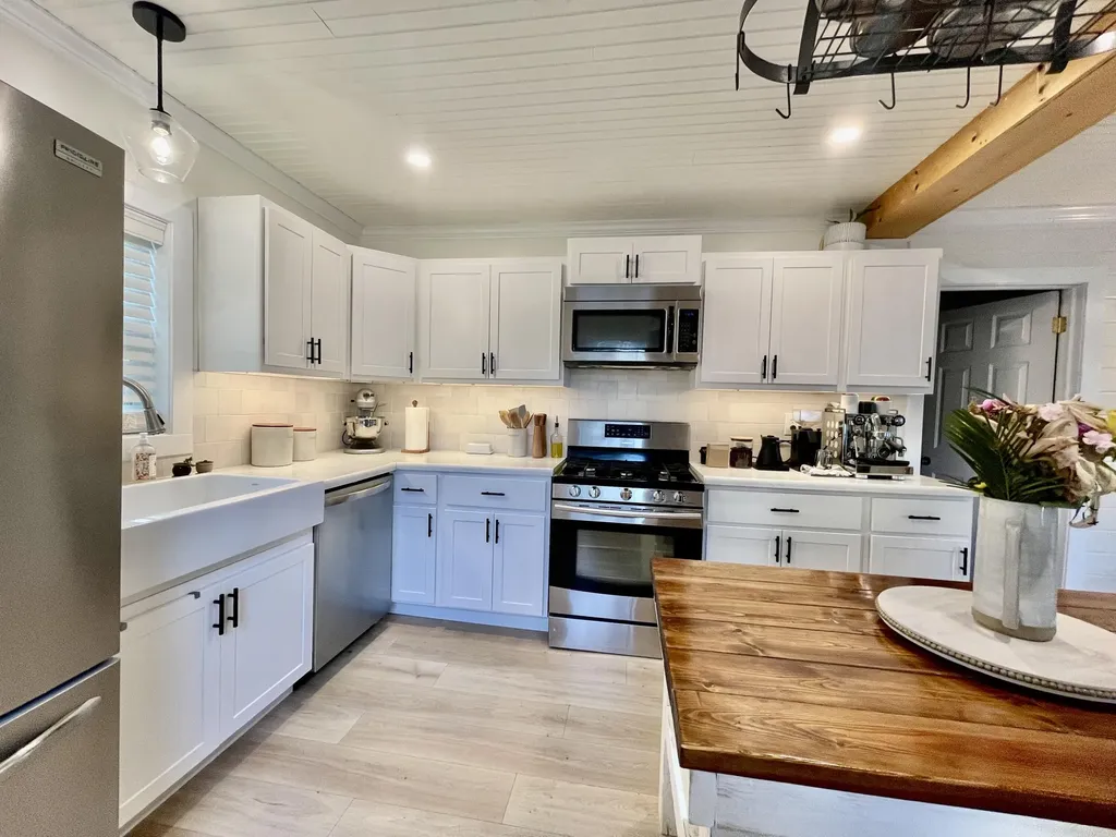 75 W Mclaughlin Avenue Madisonville KY 42431