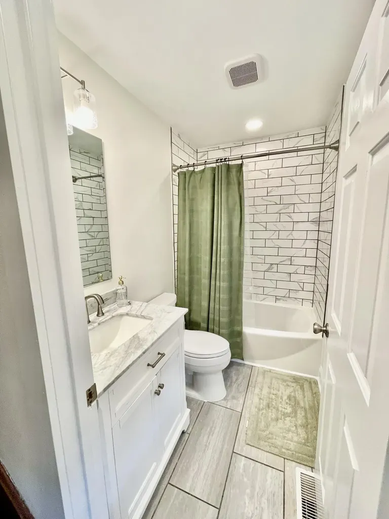 75 W Mclaughlin Avenue Madisonville KY 42431