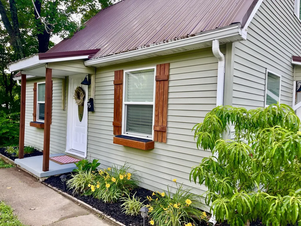 75 W Mclaughlin Avenue Madisonville KY 42431