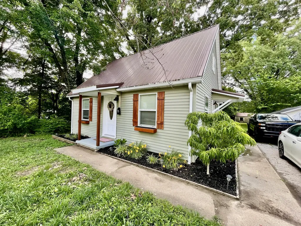 75 W Mclaughlin Avenue Madisonville KY 42431