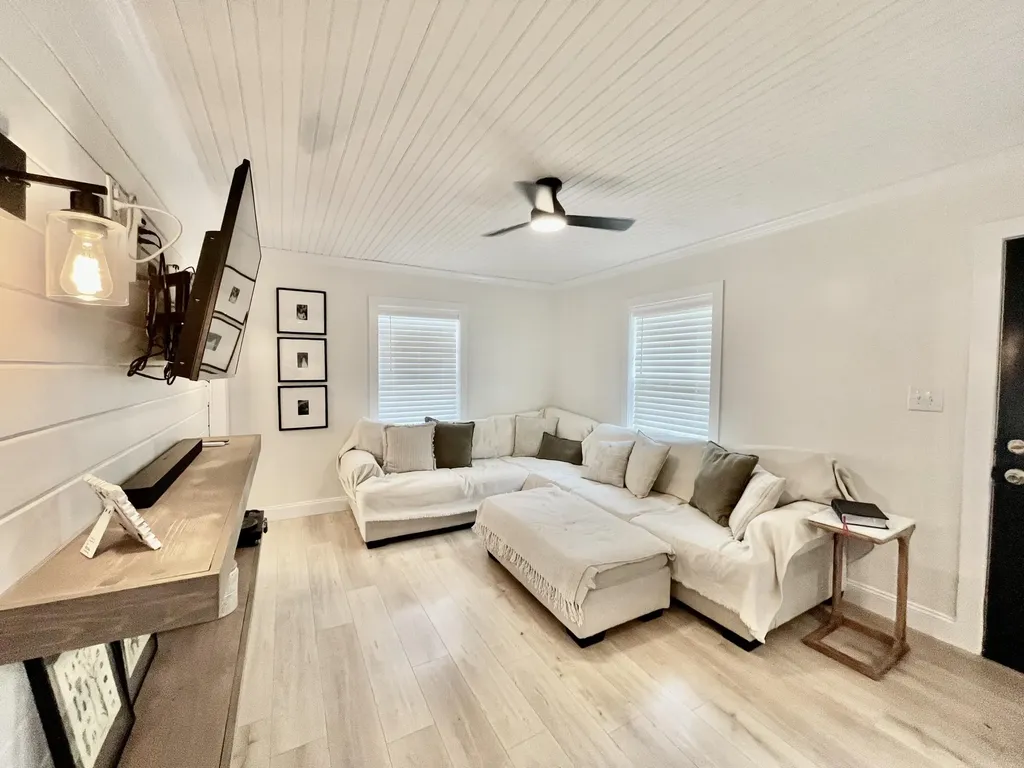 75 W Mclaughlin Avenue Madisonville KY 42431