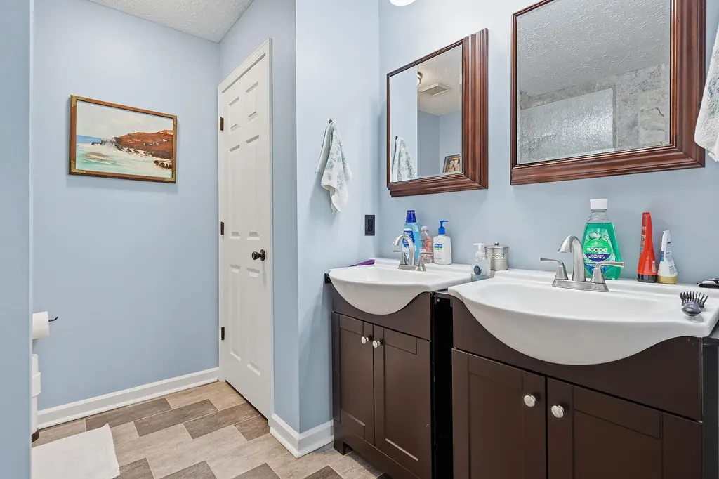 1594 Fox Creek Road Lawrenceburg KY 40342