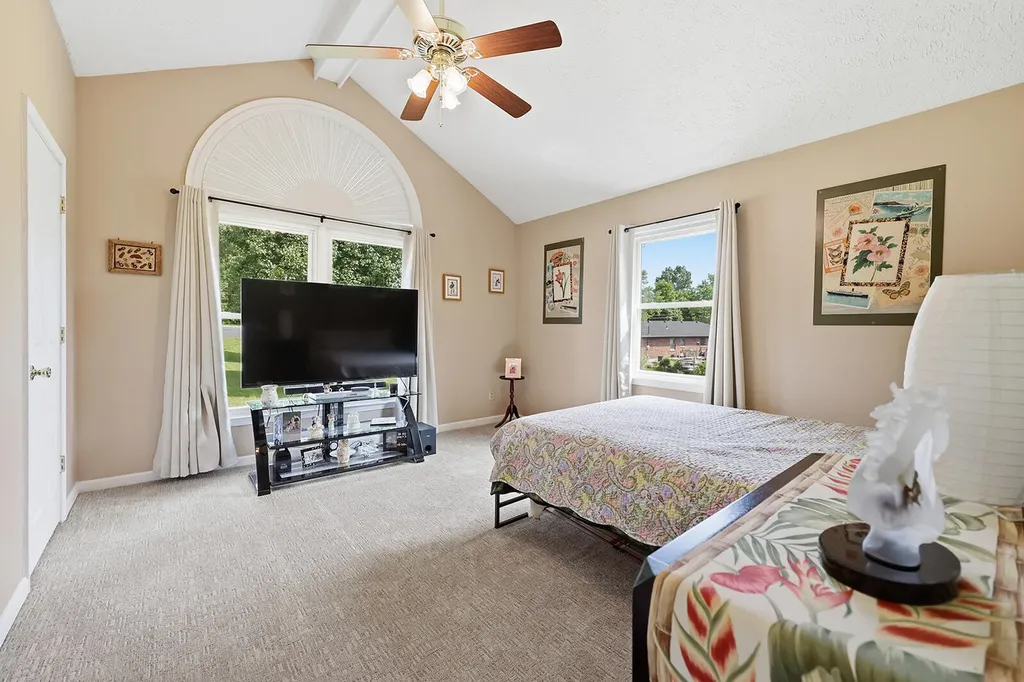 1594 Fox Creek Road Lawrenceburg KY 40342