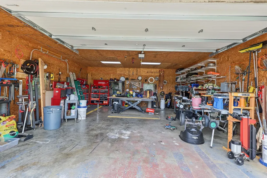1594 Fox Creek Road Lawrenceburg KY 40342