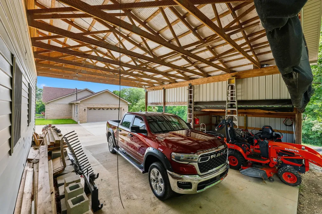 1594 Fox Creek Road Lawrenceburg KY 40342