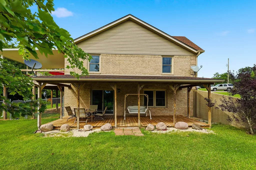 1594 Fox Creek Road Lawrenceburg KY 40342